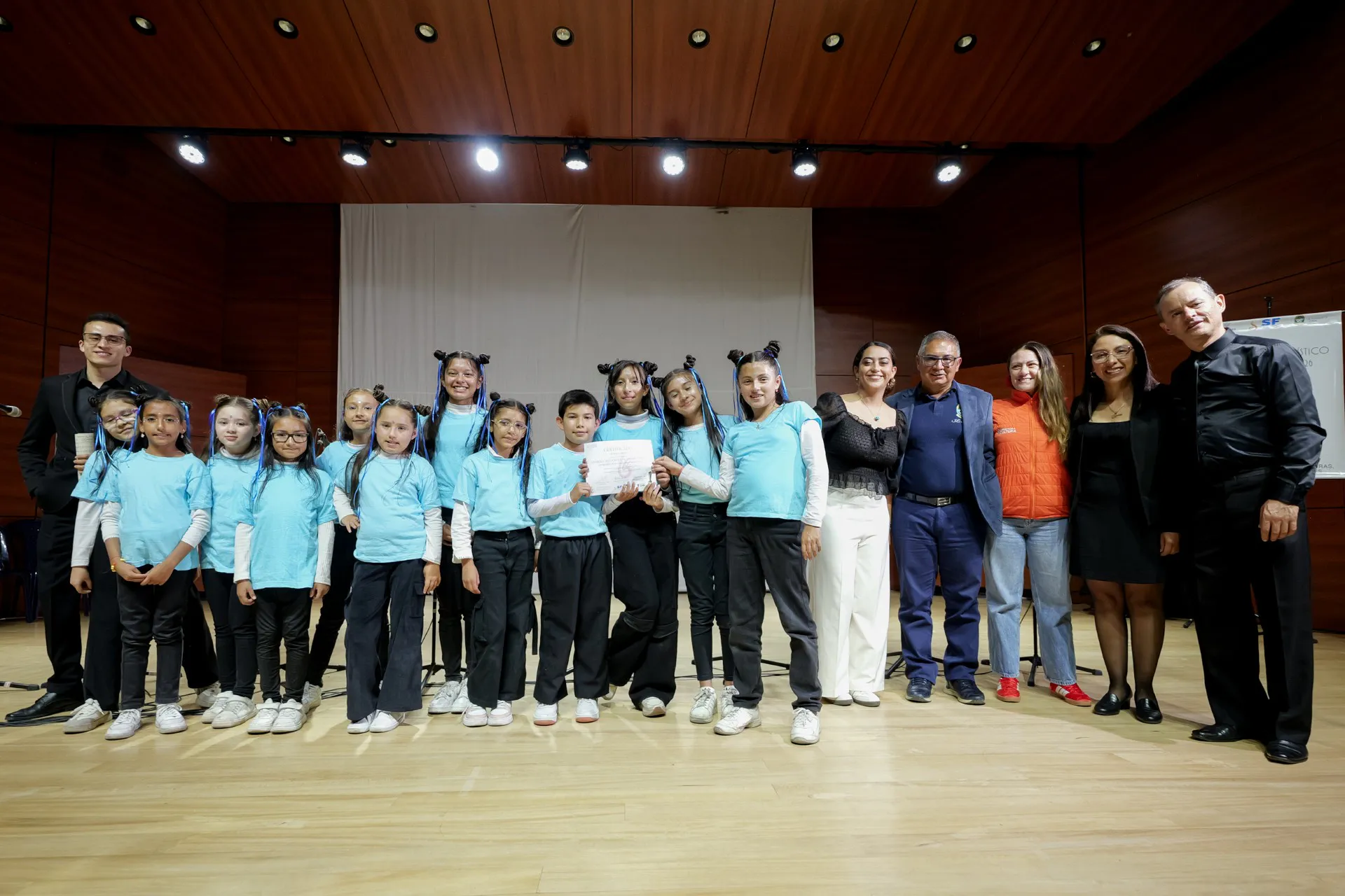 XIII Festival Artístico Internacional (10)