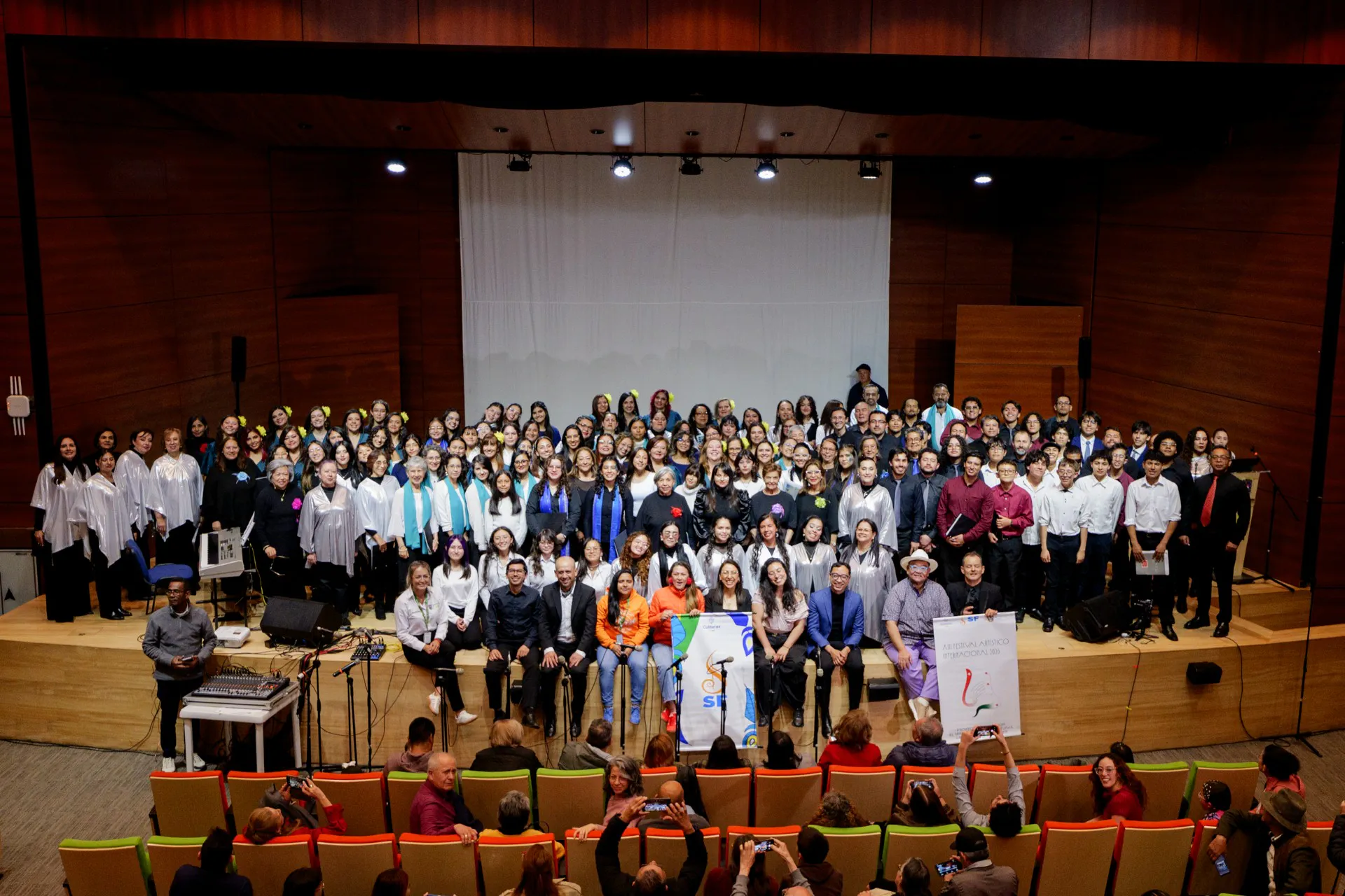 XIII Festival Artístico Internacional (30)