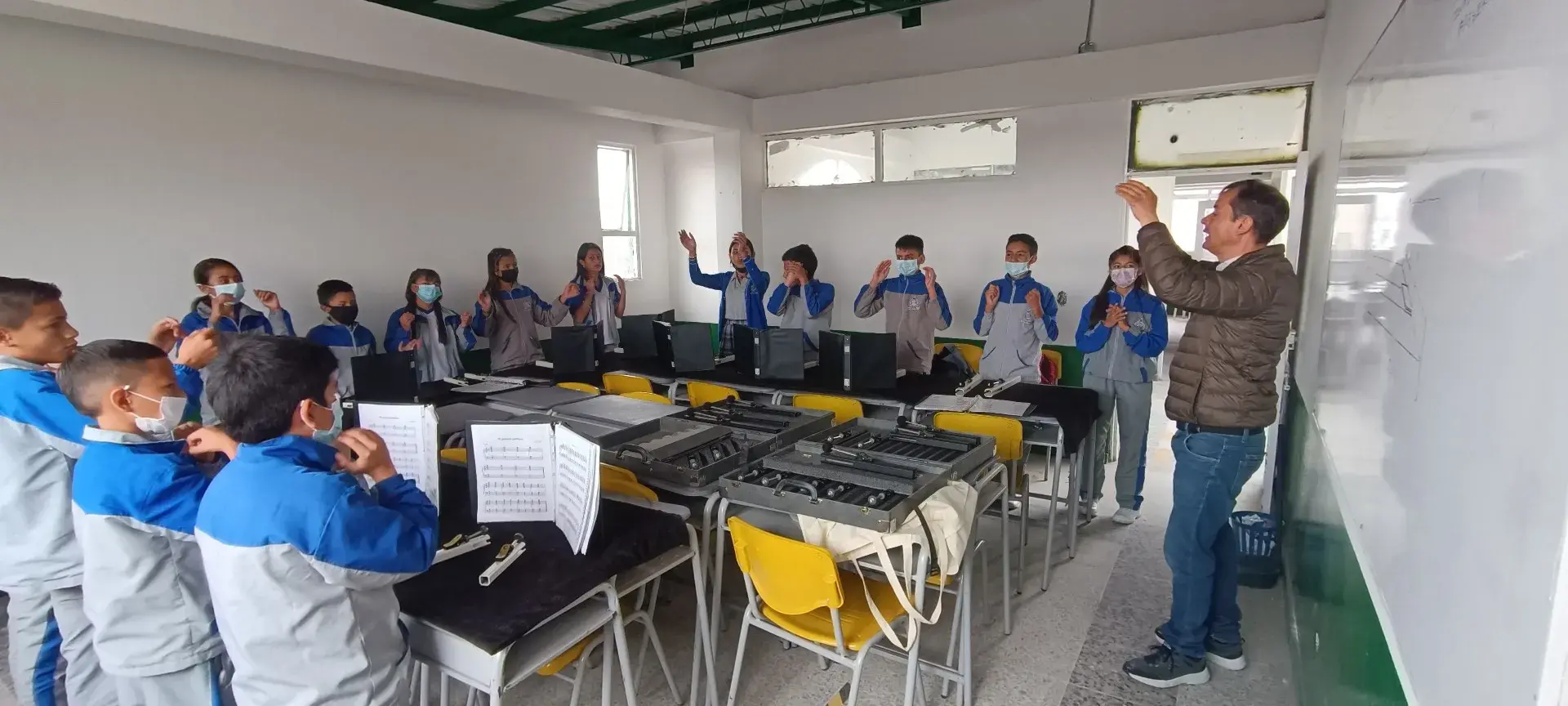 Escuela de campanas Guillermo Quevedo 01